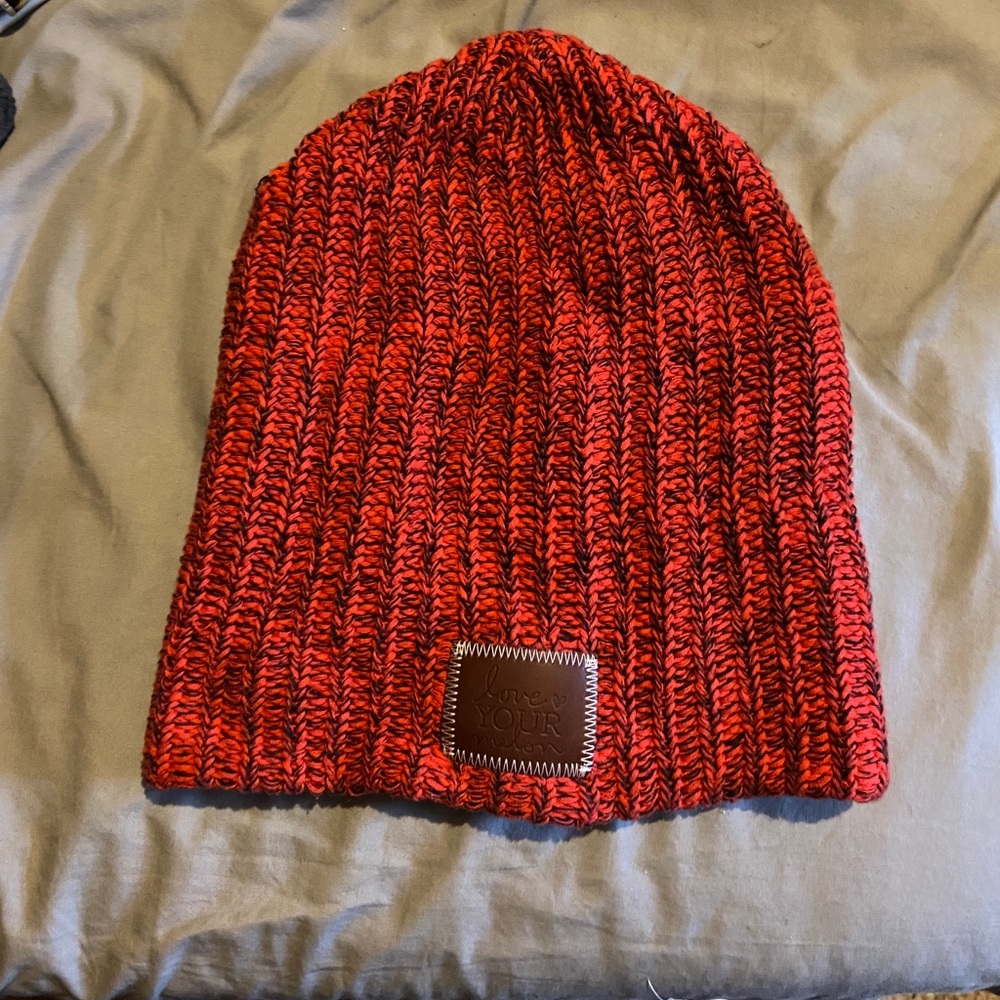 Red and Black Love Your Melon